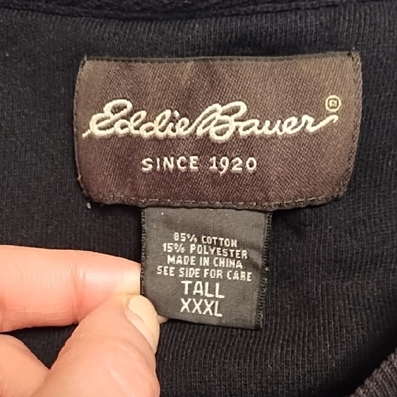 Eddie Bauer Men's Navy Crewneck Sweater - Picture 2 of 7